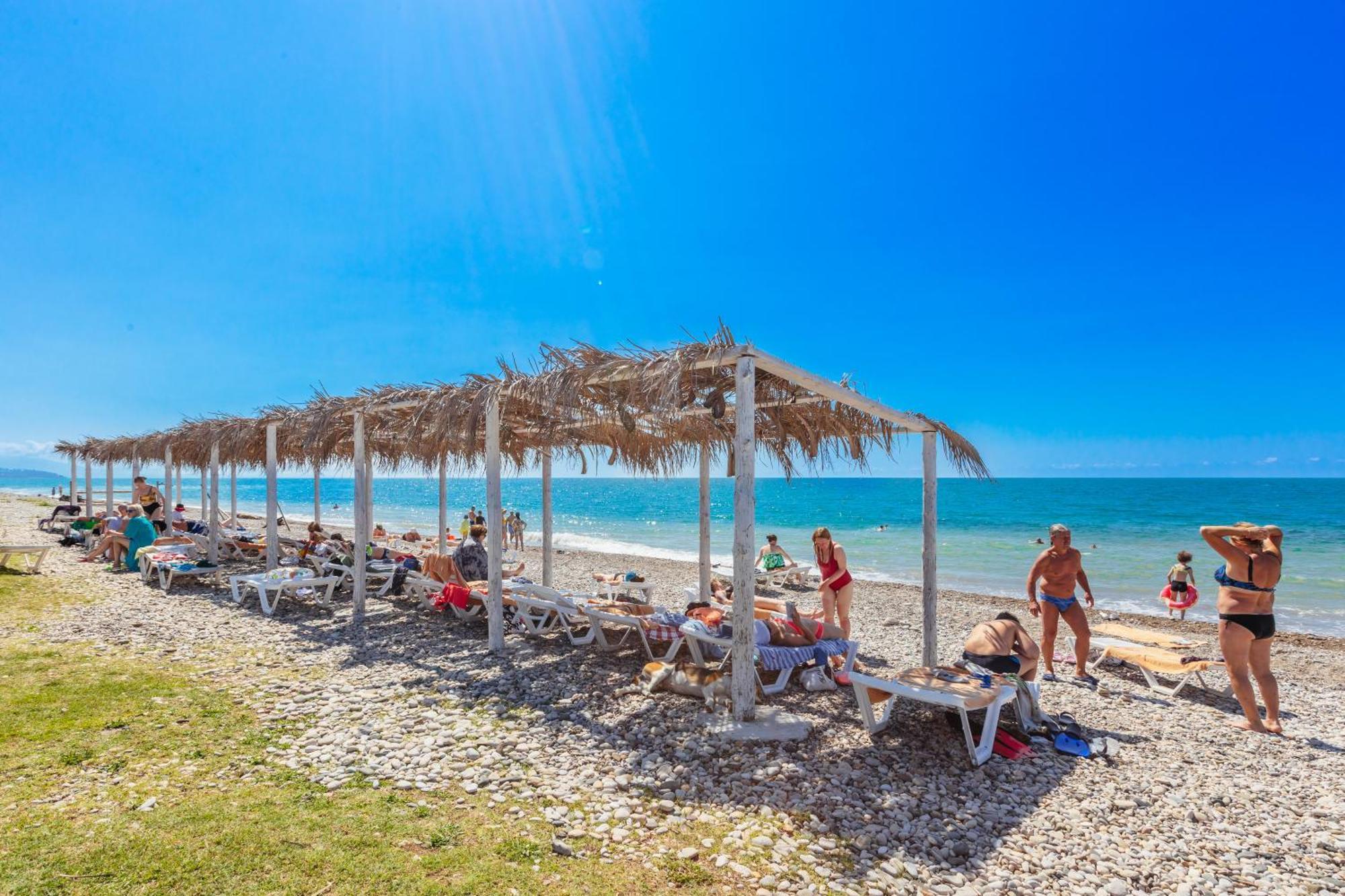 Отель Папа-Дом Gudauta Dış mekan fotoğraf